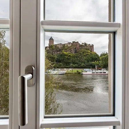 Saale Mit Burgblick